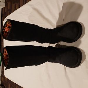 Women's UGG Black Lo Pro Marrakech Canvas Button Fold Over size 9